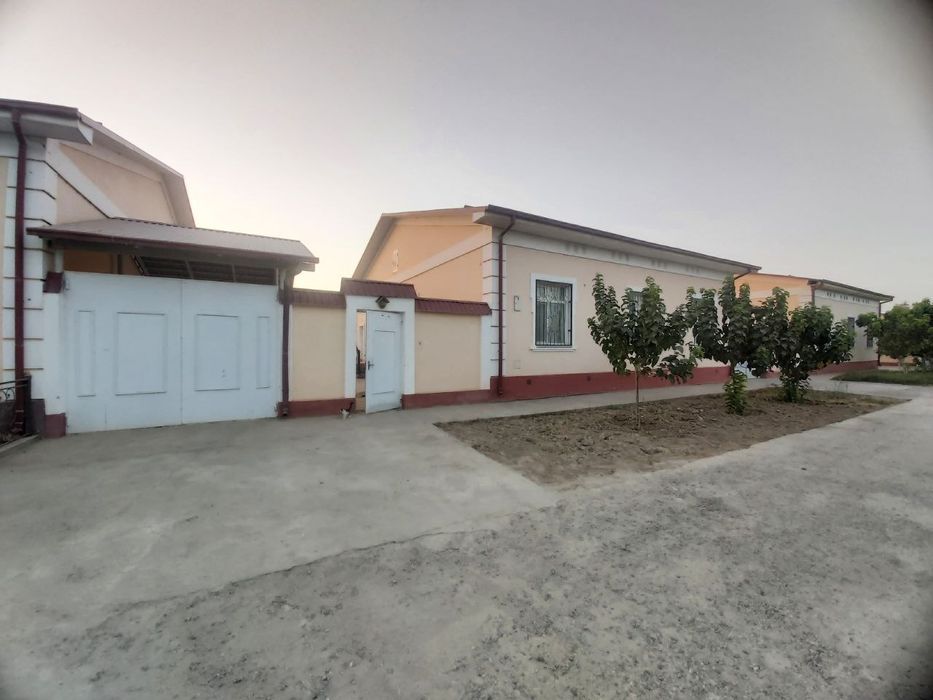 Намунали уй-жой сотилади