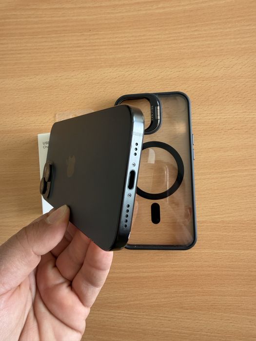 iPhone 15 Black, stare foarte buna, cu 100% baterie, in garantie