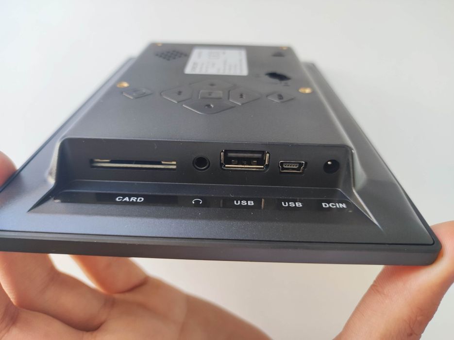 DIGITAL PHOTO FRAME SENCOR - дигитална рамка Сенкор (SDF 782 BK)