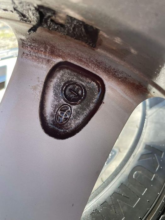 Джанти с гуми за Тойота Рав 4 2011г 17ки