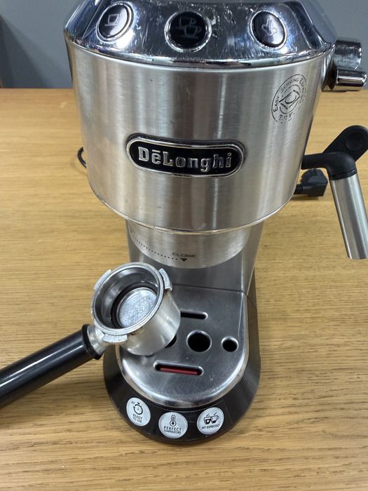 Кафемашина Delonghi с ръкохватка