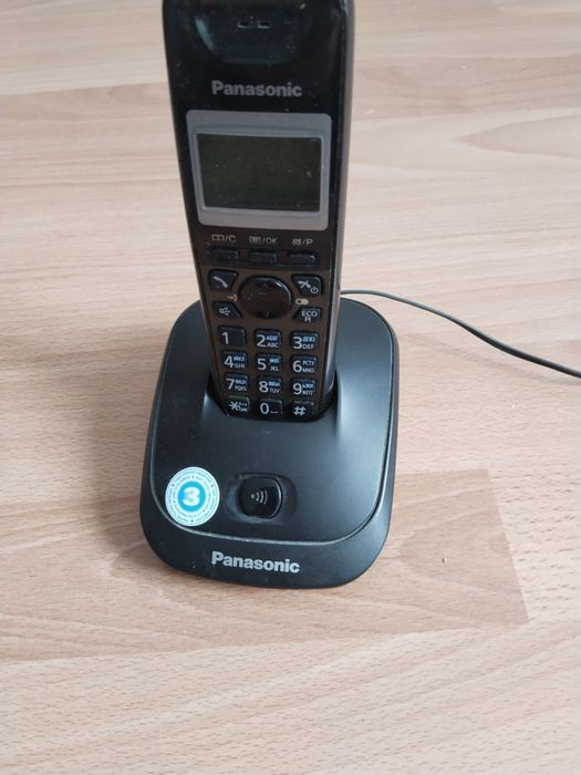 Продаю домашний телефон