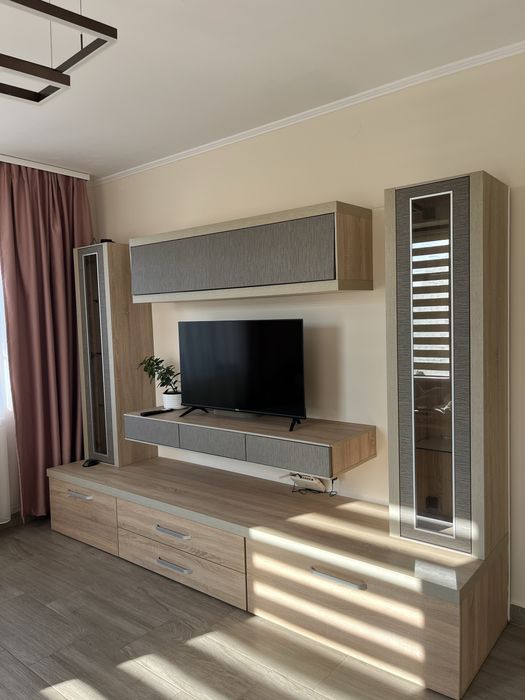 Mobila living culoare stejar