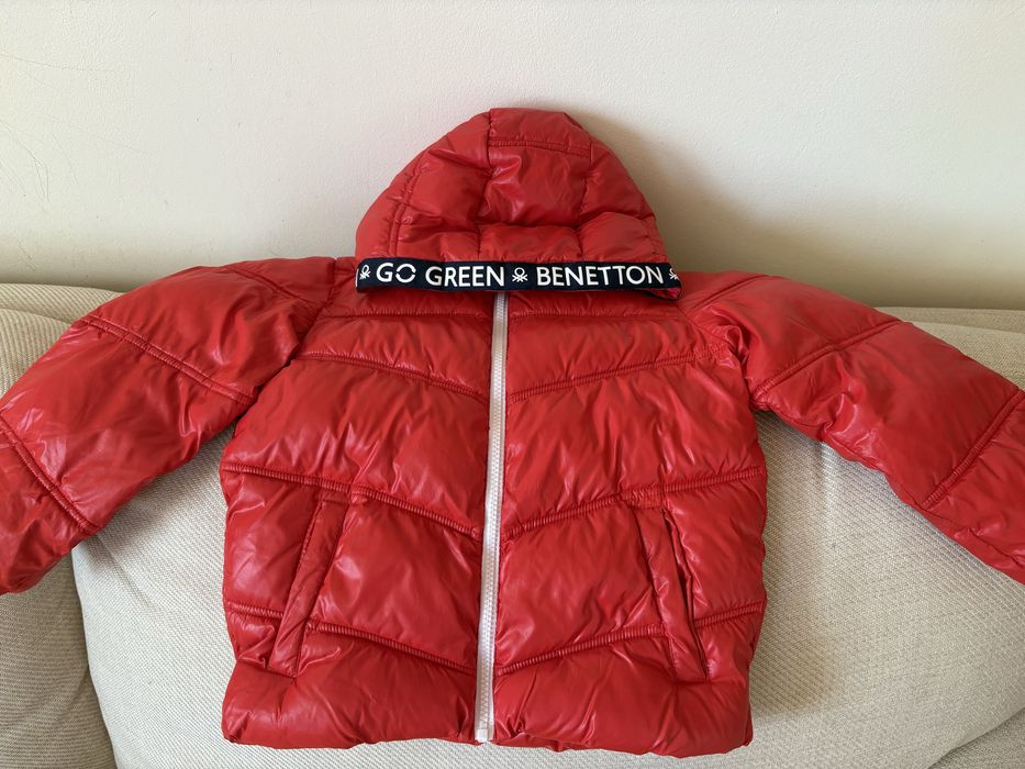 Geacă roșie Benetton matlasată (116 cm)