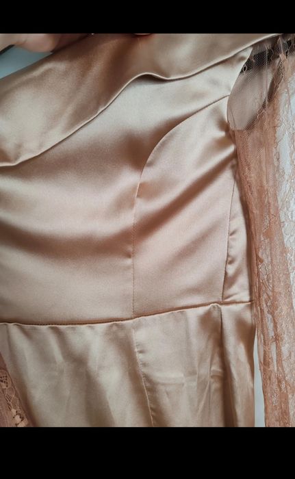 Vand rochie facuta la comanda