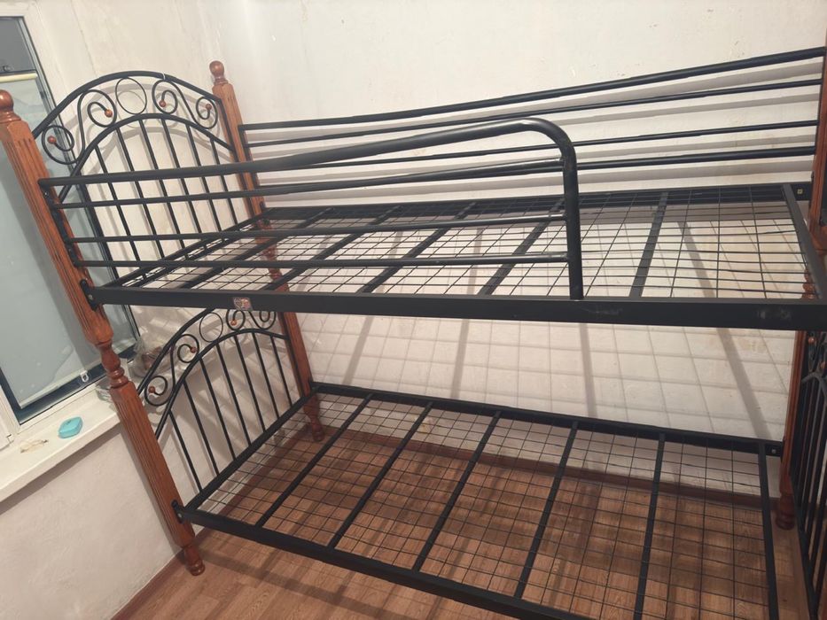 Кровать двухъярусная