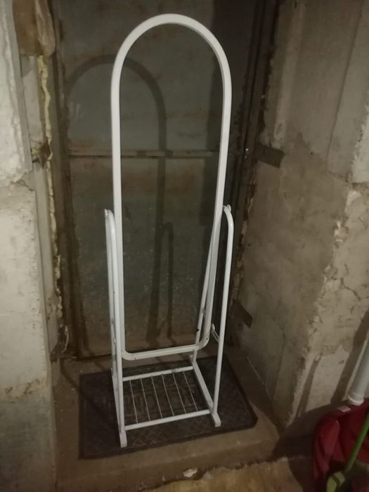 Продаются стол сушилки и гладильные дос