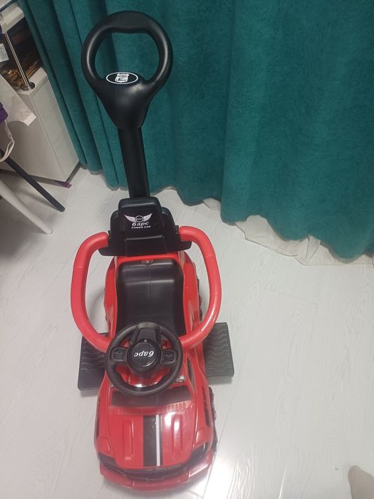 Машина десткая в отличном состоянии