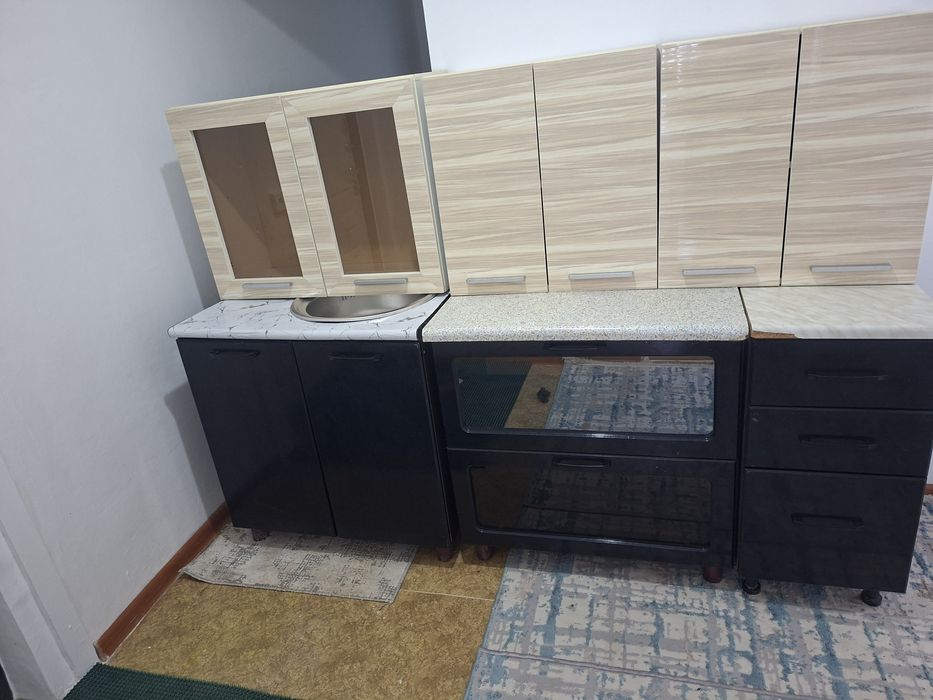 Кухонный горнитур сатылады