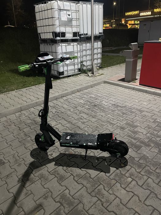 Trotineta electrica KuKirin G2 2025 1400 km stare foarte buna garantie