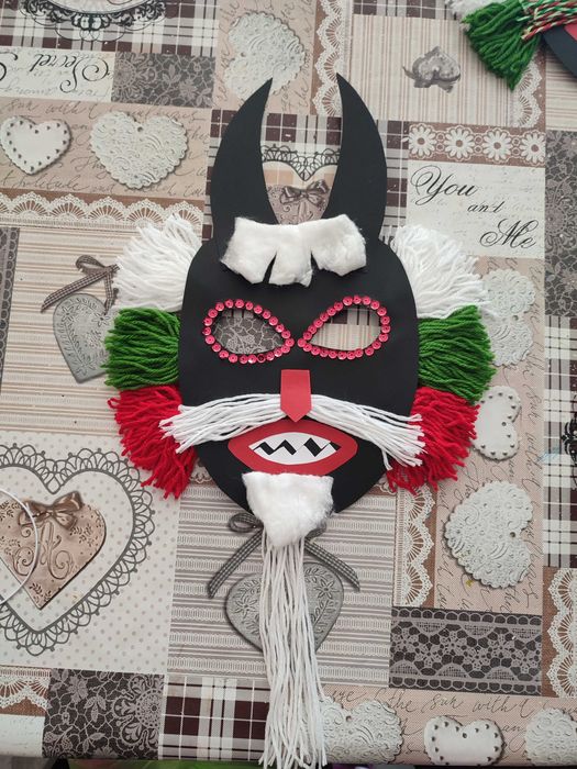 Детски кукерски маски