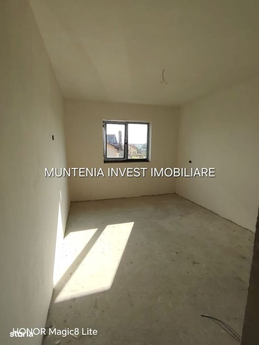 Casă de vânzare P+1, teren 308 mp ,zona Smeura