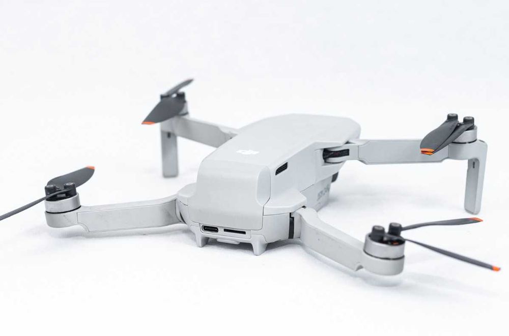 Drona DJI Mini 2 - filmare 4K