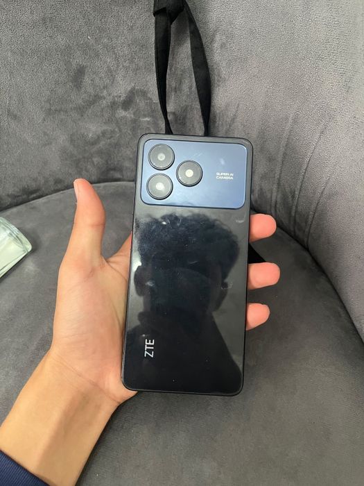Продам хороший телефон