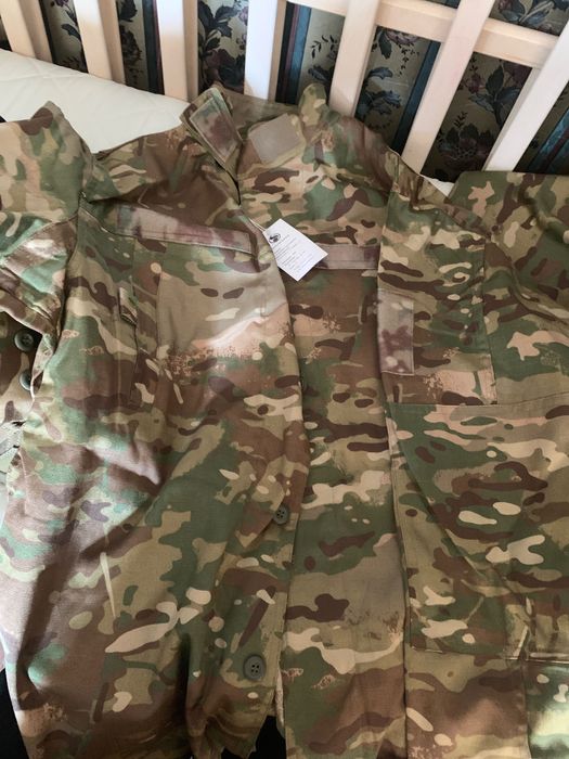 Продам спецодежду новую