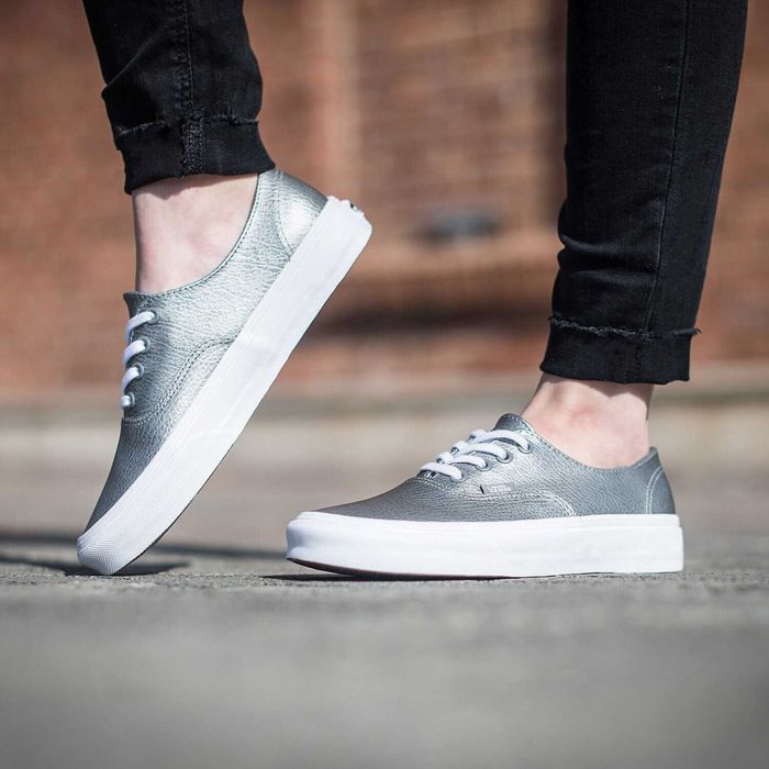 Adidasi dama sneckers VANS Decon mar 38,5 int 24,5cm piele argintii