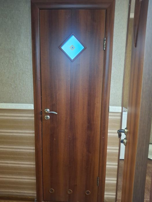 Продам двери  цена 5000