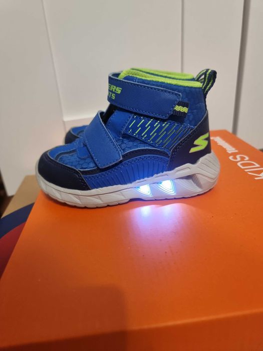 Детски светещи боти Skechers
