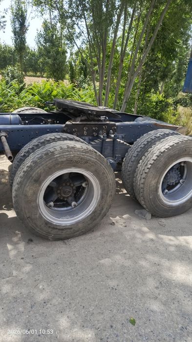 Камаз сотилади тягач 2000 й 13000долр документ гба саларкада юради