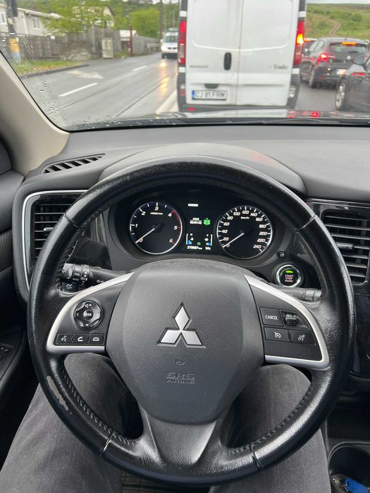 Mitsubishi Outlander 2.2 Diesel 4WD an 2013