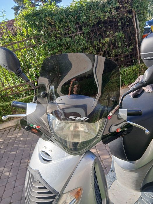 Слюда за скутер honda sh150i
