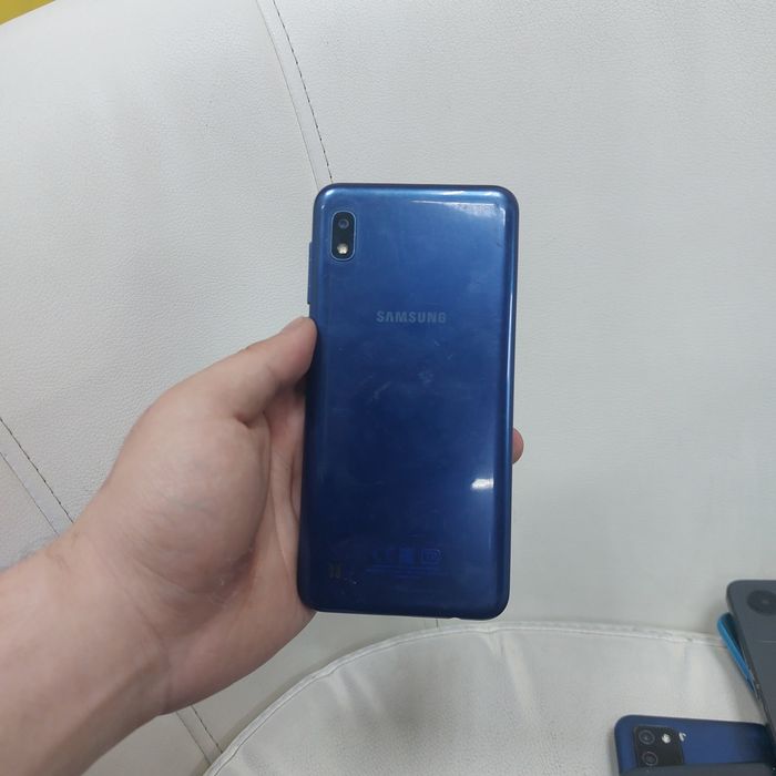 На продаже телефоны с 15 тысяч начинается