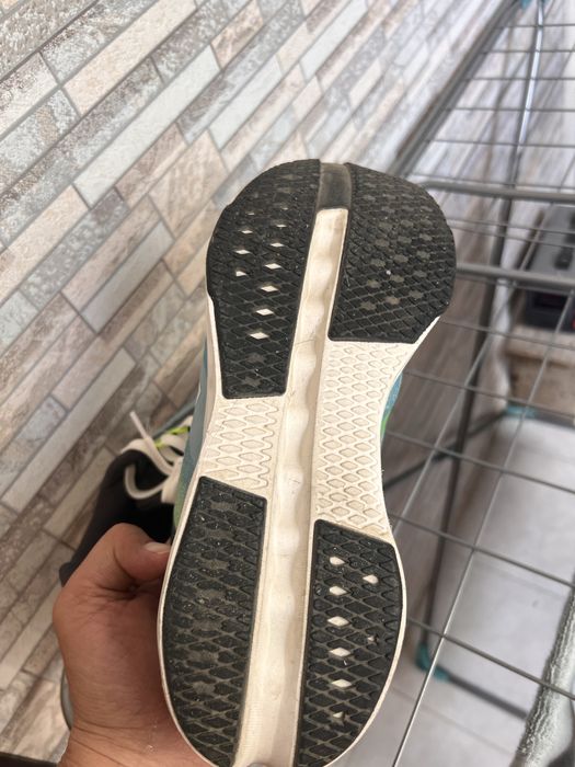 Продам кроссы QC