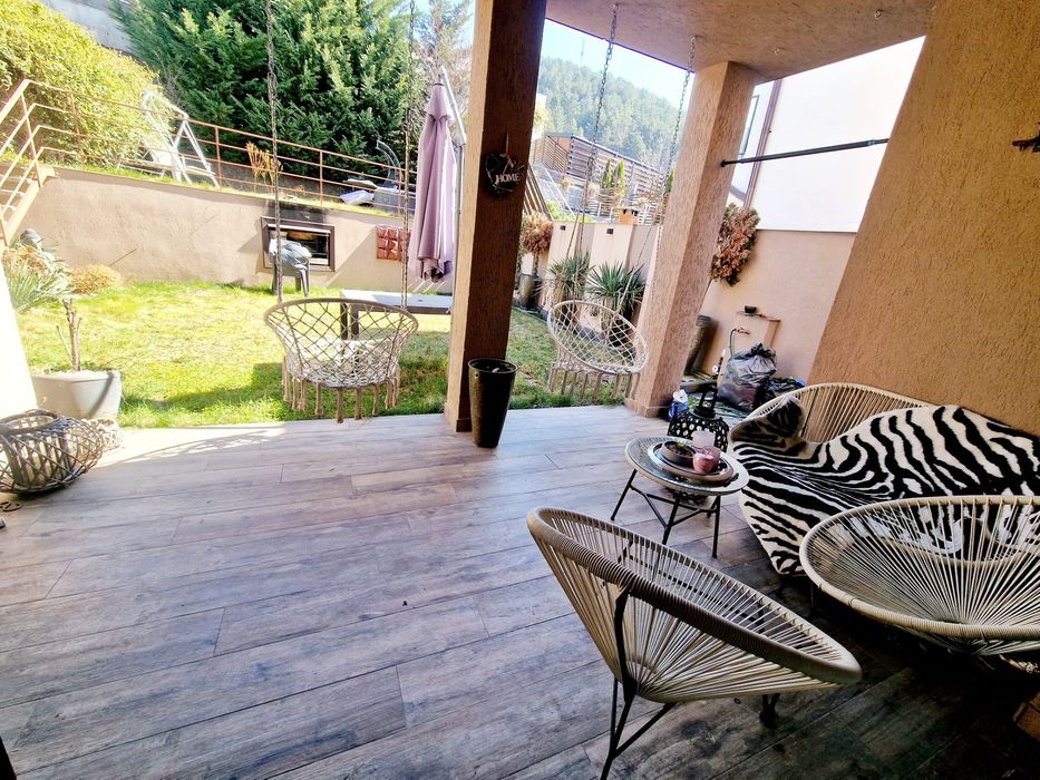 Casa tip Duplex  140mp utili, cu 49 mp Garaj și 320 mp Teren