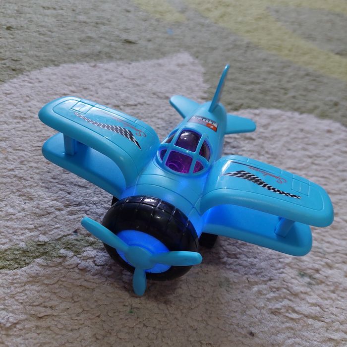 Продам музыкальный вертолёт