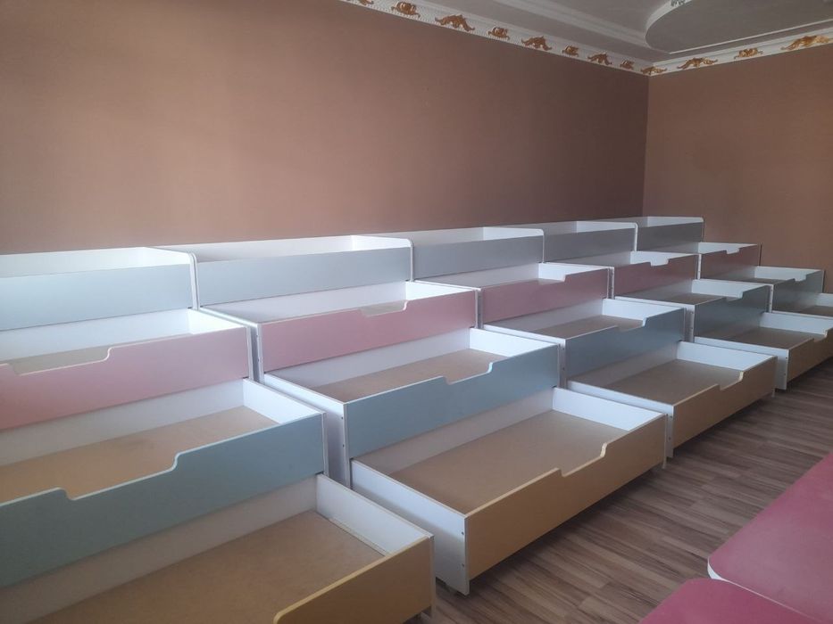 Bog'chalar uchun ajoyib turdagi kravatlaar va divanlar