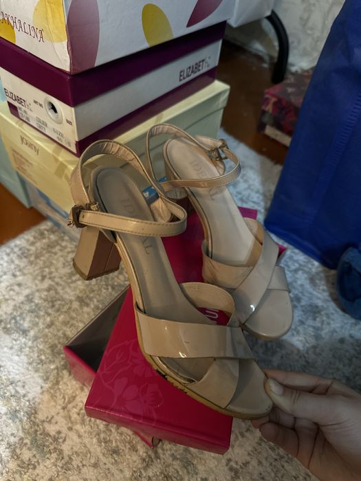 Продам каблук,туфли