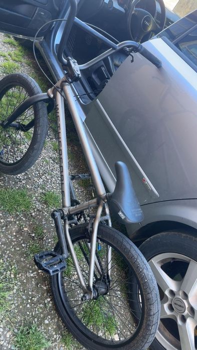 Bmx wtp il vand deoarece am 2 si nu am ce sa fac cu el