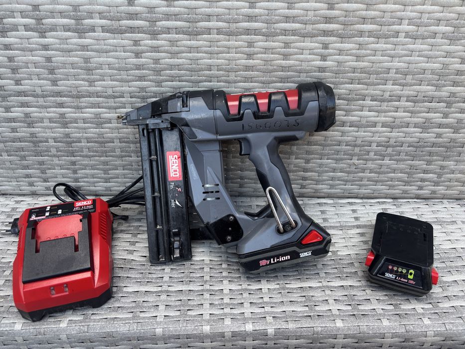Pistol cuie Senco FN55AX