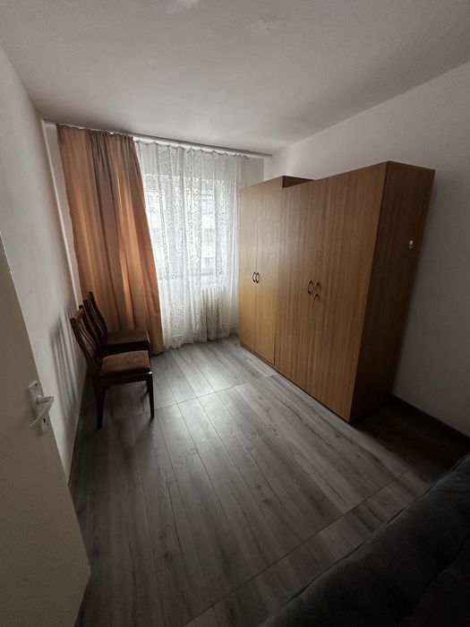 Inchiriez garsoniera Gradiste