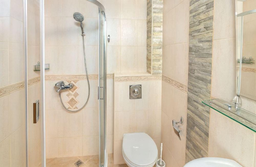 Дава се под наем Тристаен апартамент в Варна, Чайка - 100 кв.м за 548.25 € - Снимка #5