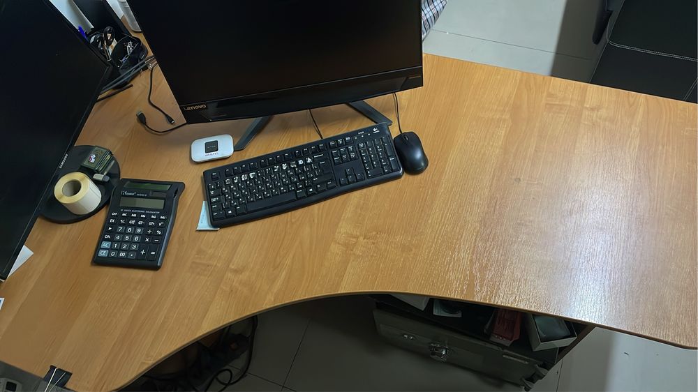 Офисные столы