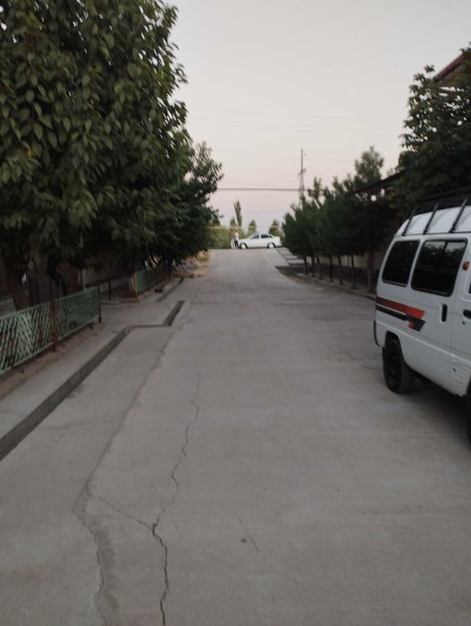 Yer, 6 sotix 2 xona uy bilan oxirigacha bitmagan