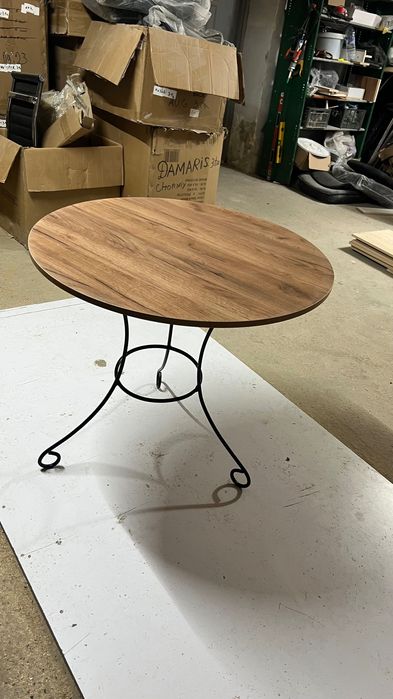 Mebil katta va kichik