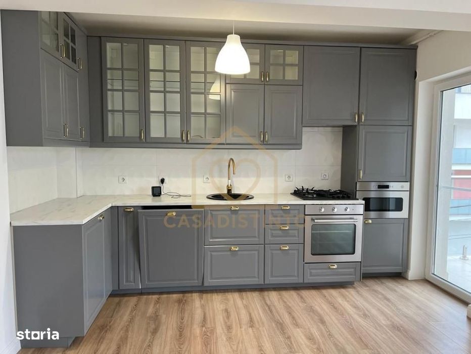 Apartament 3 camere de vanzare in complex cu piscina