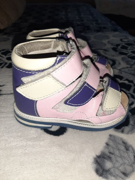 Ортопедические сандалии для девочек