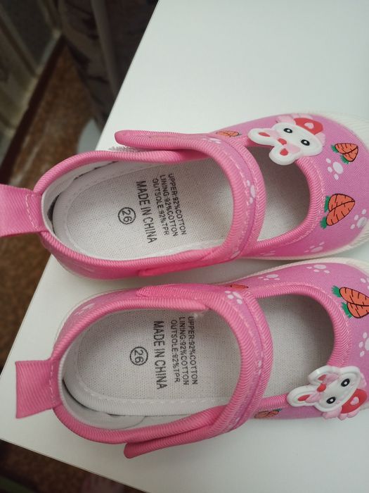 Продам сандали для девочки