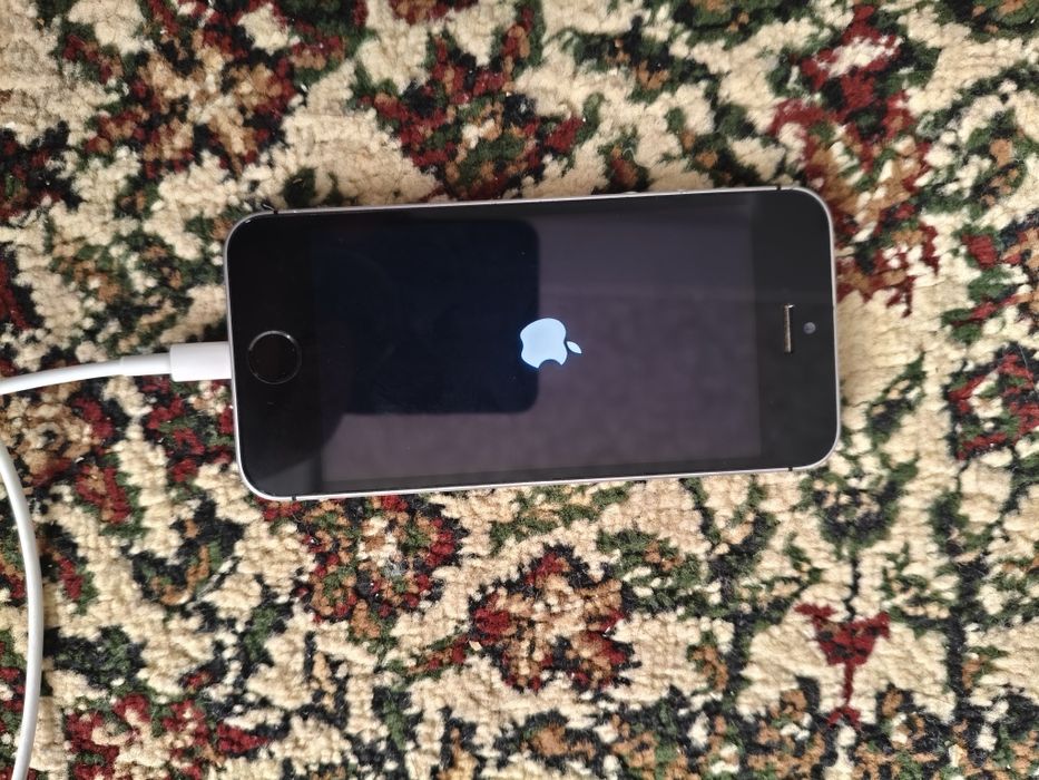 iphone 5 SE sotiladi BYPASS