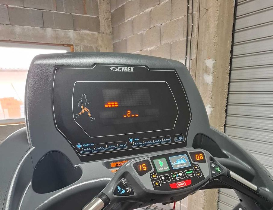 Бягаща пътека Cybex 625T