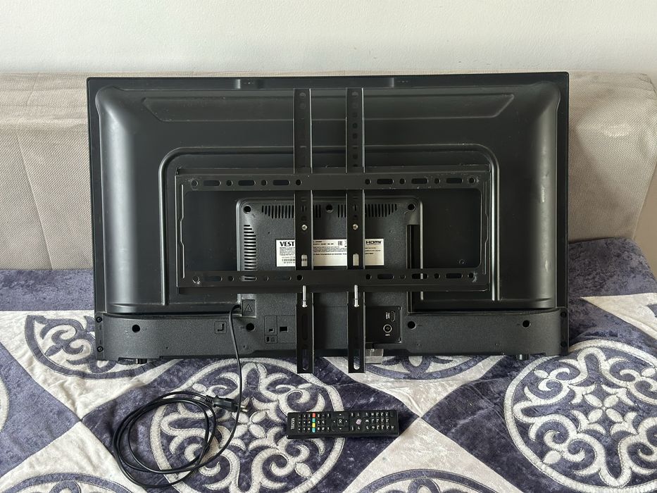 Телевизор Vestel в хорошем состояний