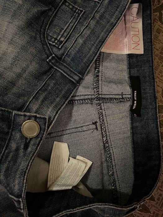 маркови къси дънкови панталонки с панделки топ модел супер хит  С