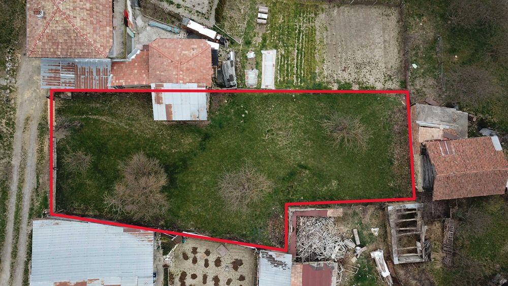 Парцел с панорамна гледка към Пирин планина в с. Долно Драглище