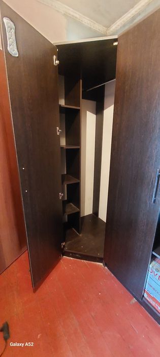 Продам шифонер .