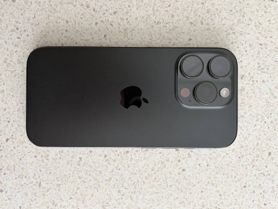 Продава се Iphone 16 Pro