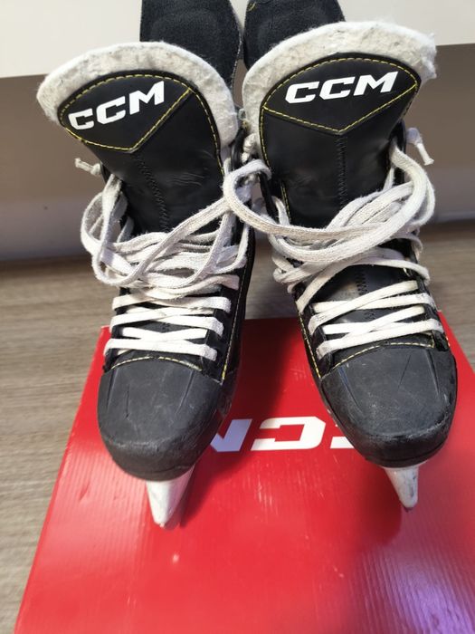 Patine hockey CCM mărimea 36