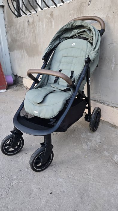 Коляска прогулочная Joie Litetrax Pro Laurel